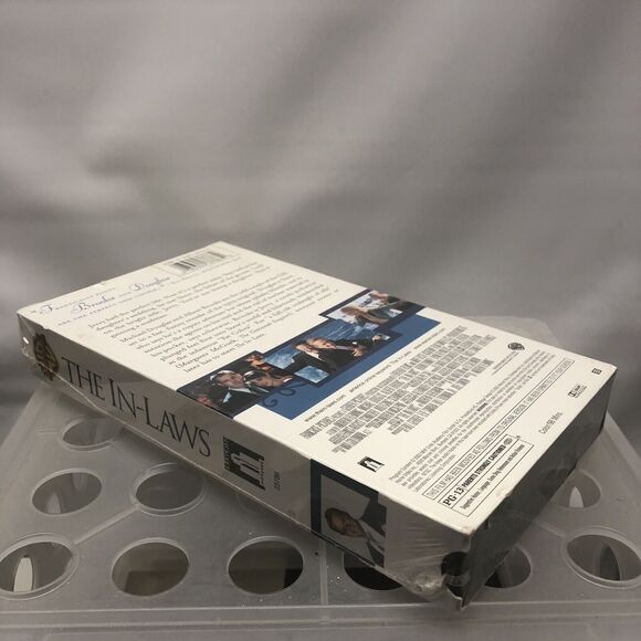 The In-Laws VHS Movie Warner Bros Albert Brooks Michael Douglas New Sealed - Picture 9 of 10